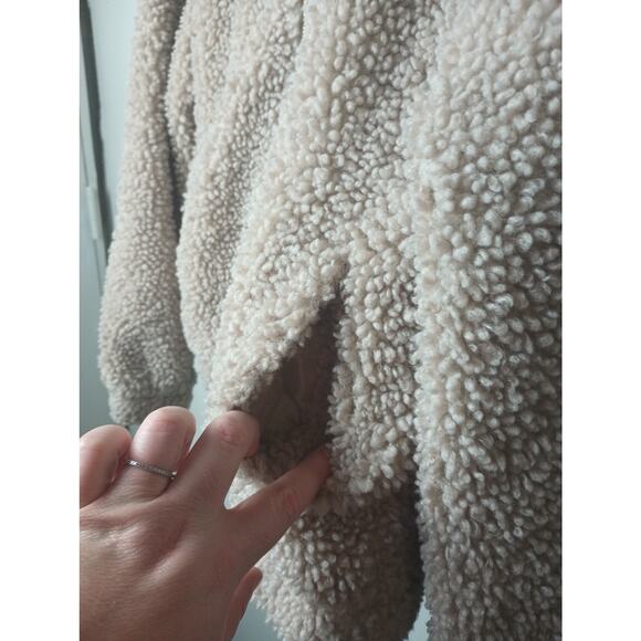 Ambiance Outerwear Women's Cream Fluffy Faux Fur Teddy Jacket Women Size Small - Picture 2 of 5